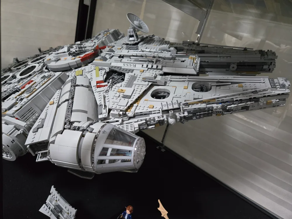 레고 75192  밀레니엄 팔콘 (중고)