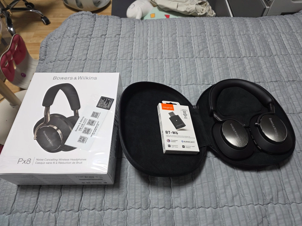 Bowers & Wilkins Px8とCreative BT-W6 Bowers & Wilkins Px8と