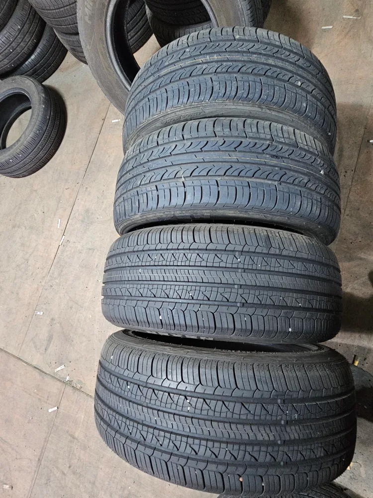 205 50 17 넥센 중고타이어4개 판매합니다.