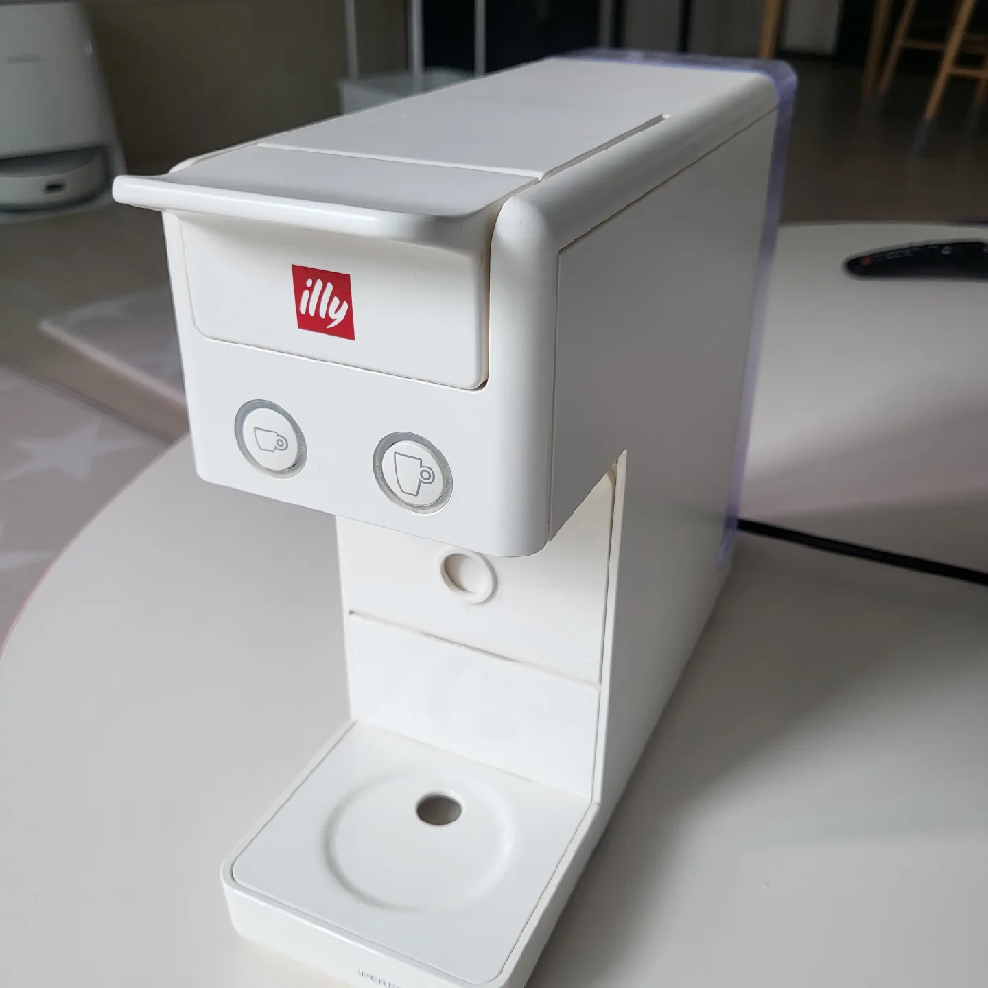 일리 커피 머신 화이트(중고)