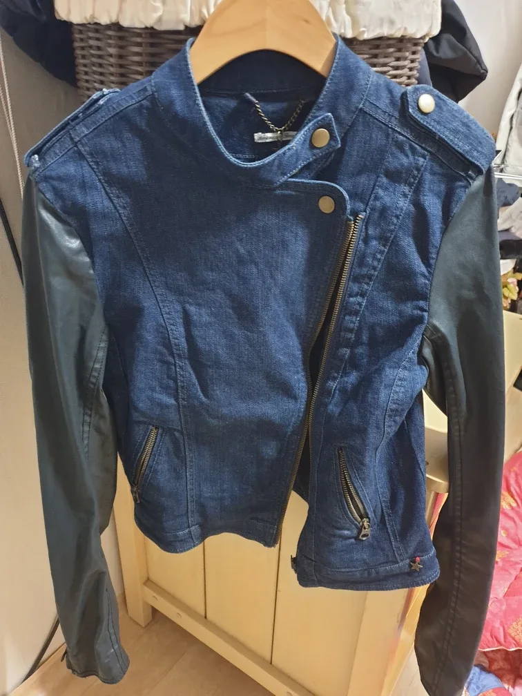 타미힐피거 여성 청자켓 디자인 독특하고 라인이뻐요  한번착용 아주깨끗합니다 여성마른55~55반사이즈까지 66X