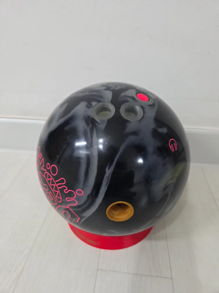 💙❤️볼링공🦀 (중고)🦀 로드필드   10게임정도  저크 14파운드 득템하세요❤️💙