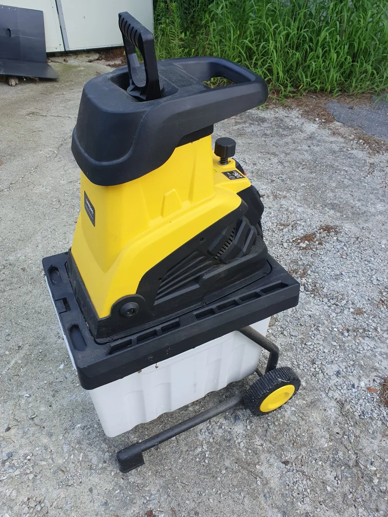 다마스 정원 가지 분쇄기