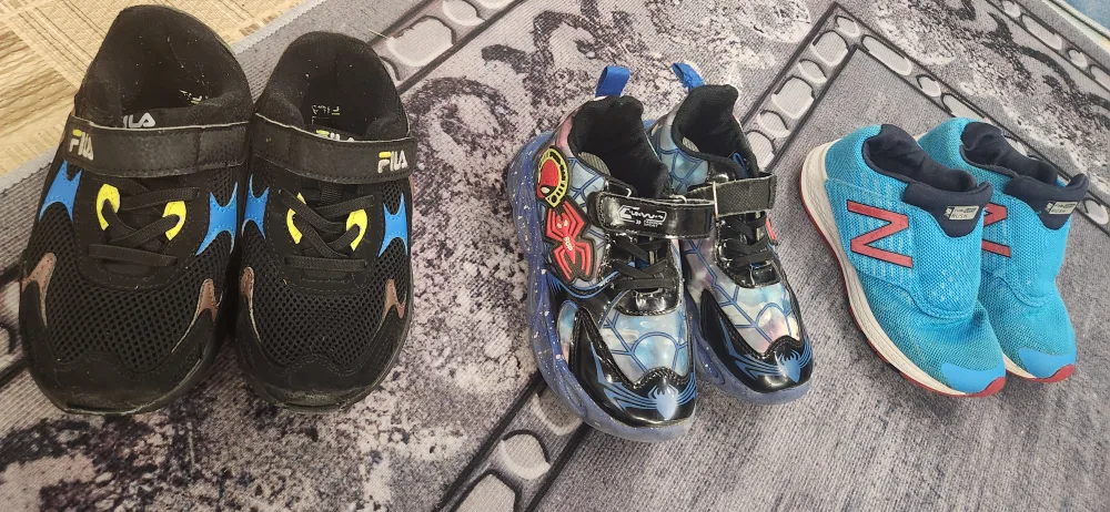 아동 신발 모음 (휠라, 스파이더맨, 뉴발란스)