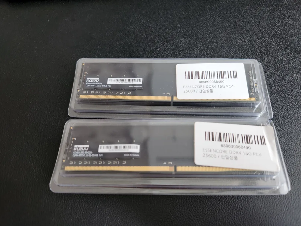 중고 KLEVV ESSENCORE 8GB RAM 램