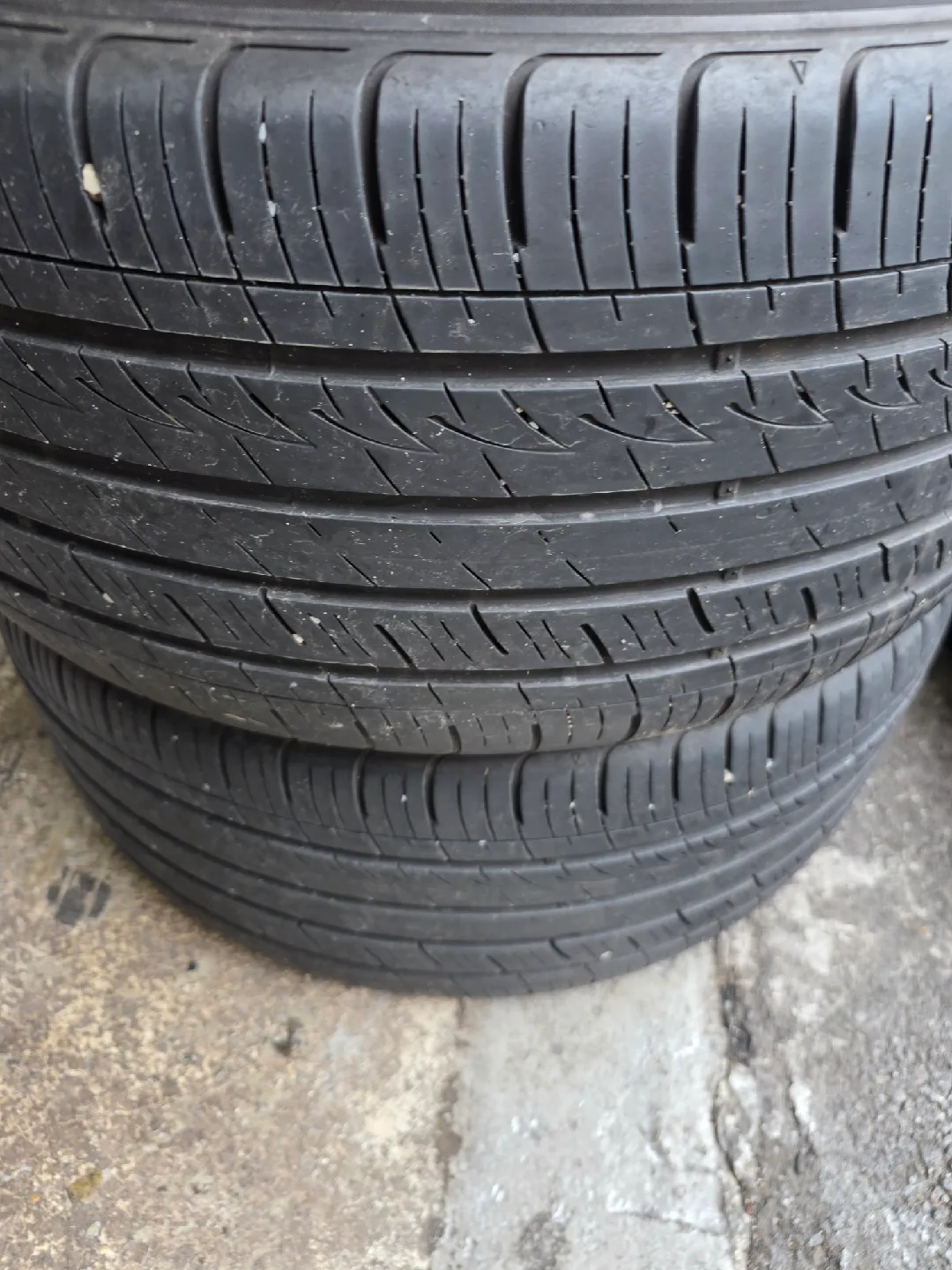 선착순 275 40 19 금호중고타이어 2짝