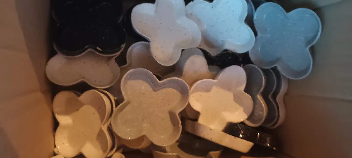 클로버 모양 접시