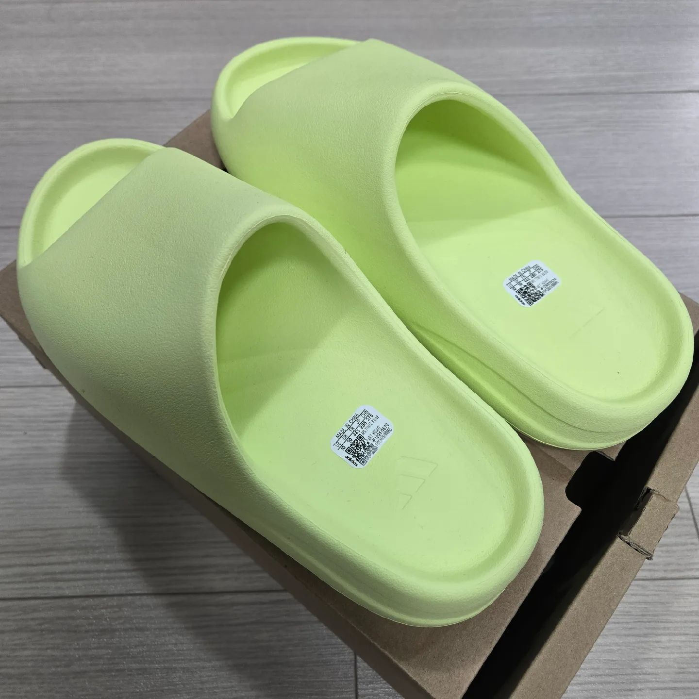 아디다스 이지 슬라이드 285mm