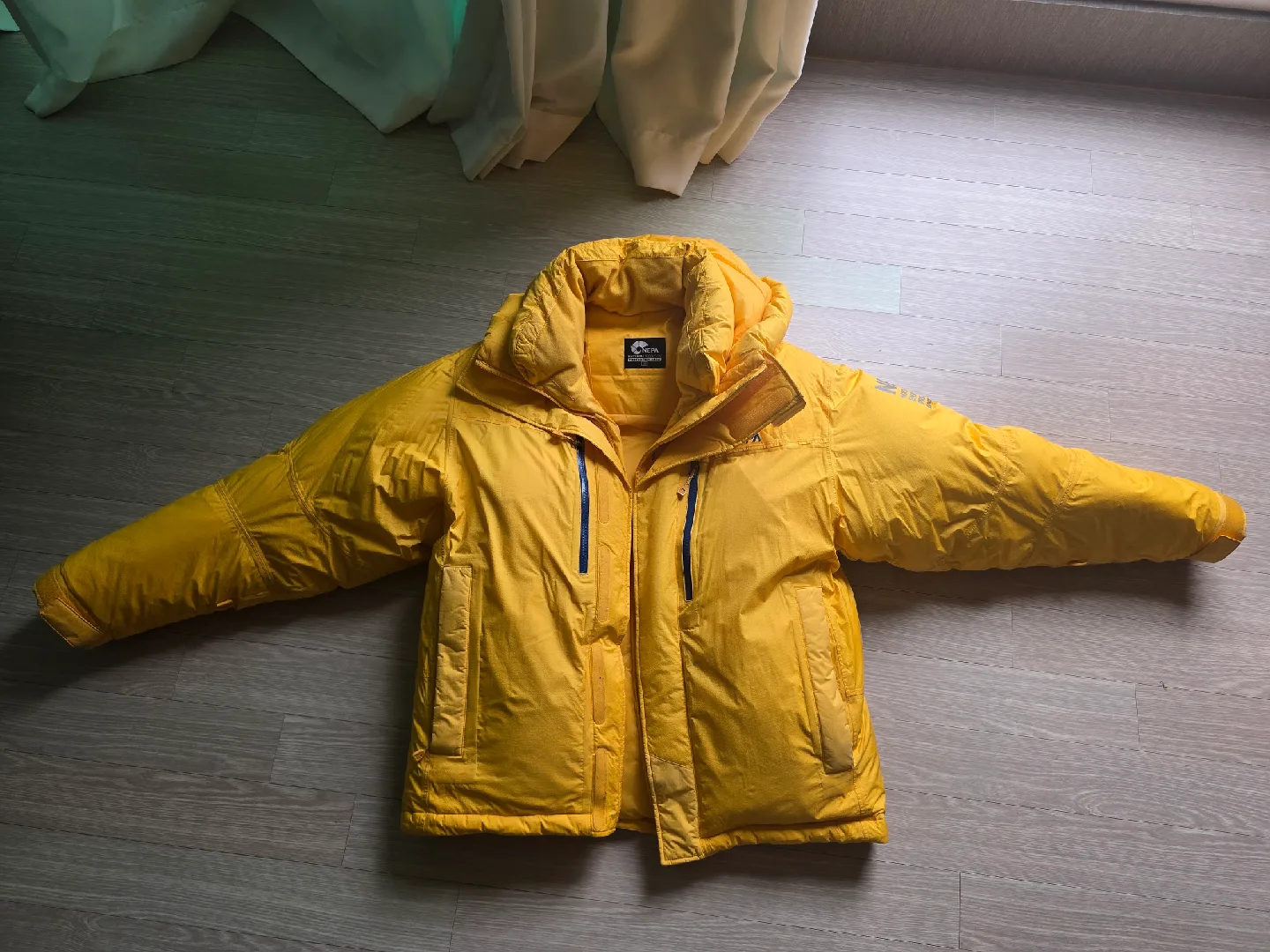 네파 그린란드 대장패딩 (L)