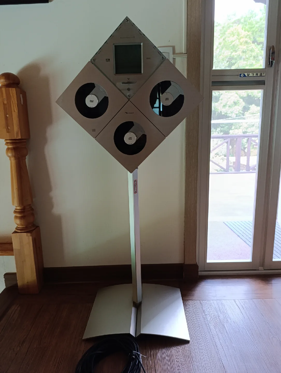 나카미치사운드스페이스12 팝니다.