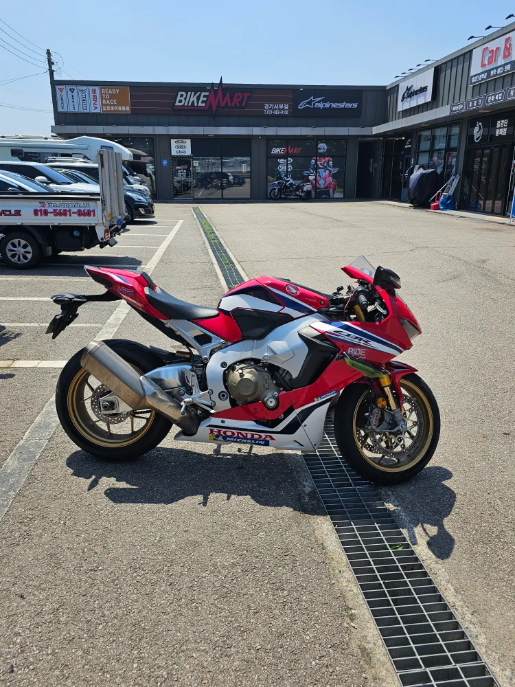 혼다 CBR1000RR 오토바이