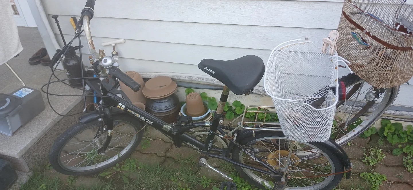 중고 자전거 두 대