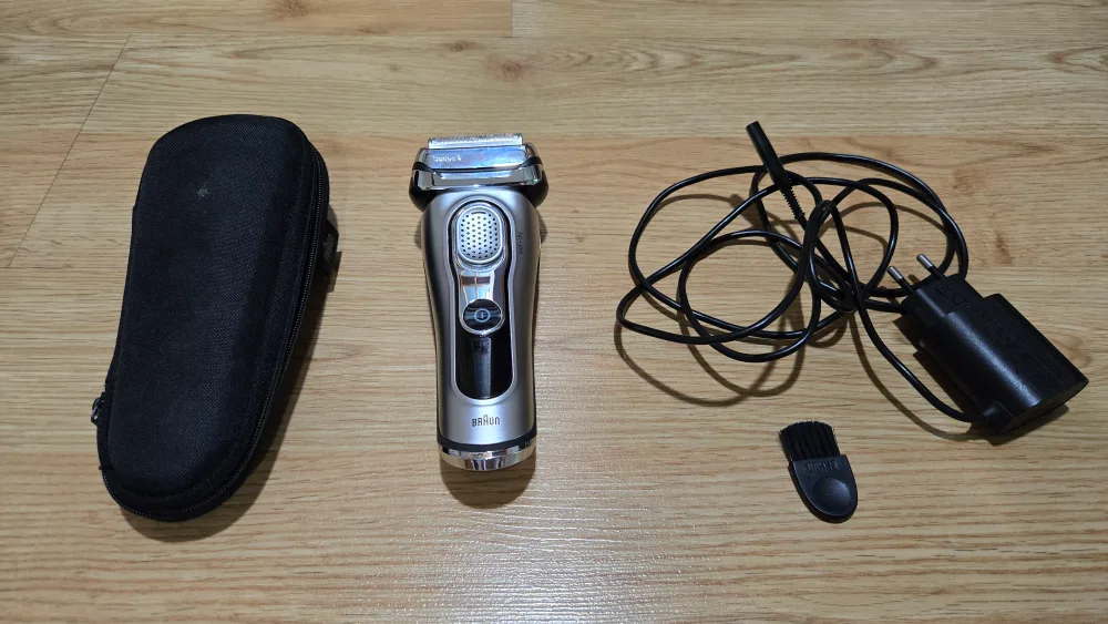 브라운 시리즈9 전기면도기 판매합니다.