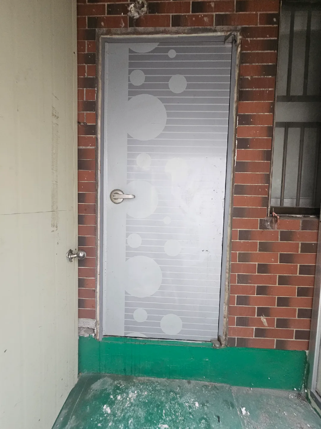 중고 문 판매합니다