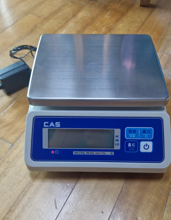 중고 카스저울 SWII-6CW 제조년 19년6월 사용기간 2개월내외 건전지겸용품