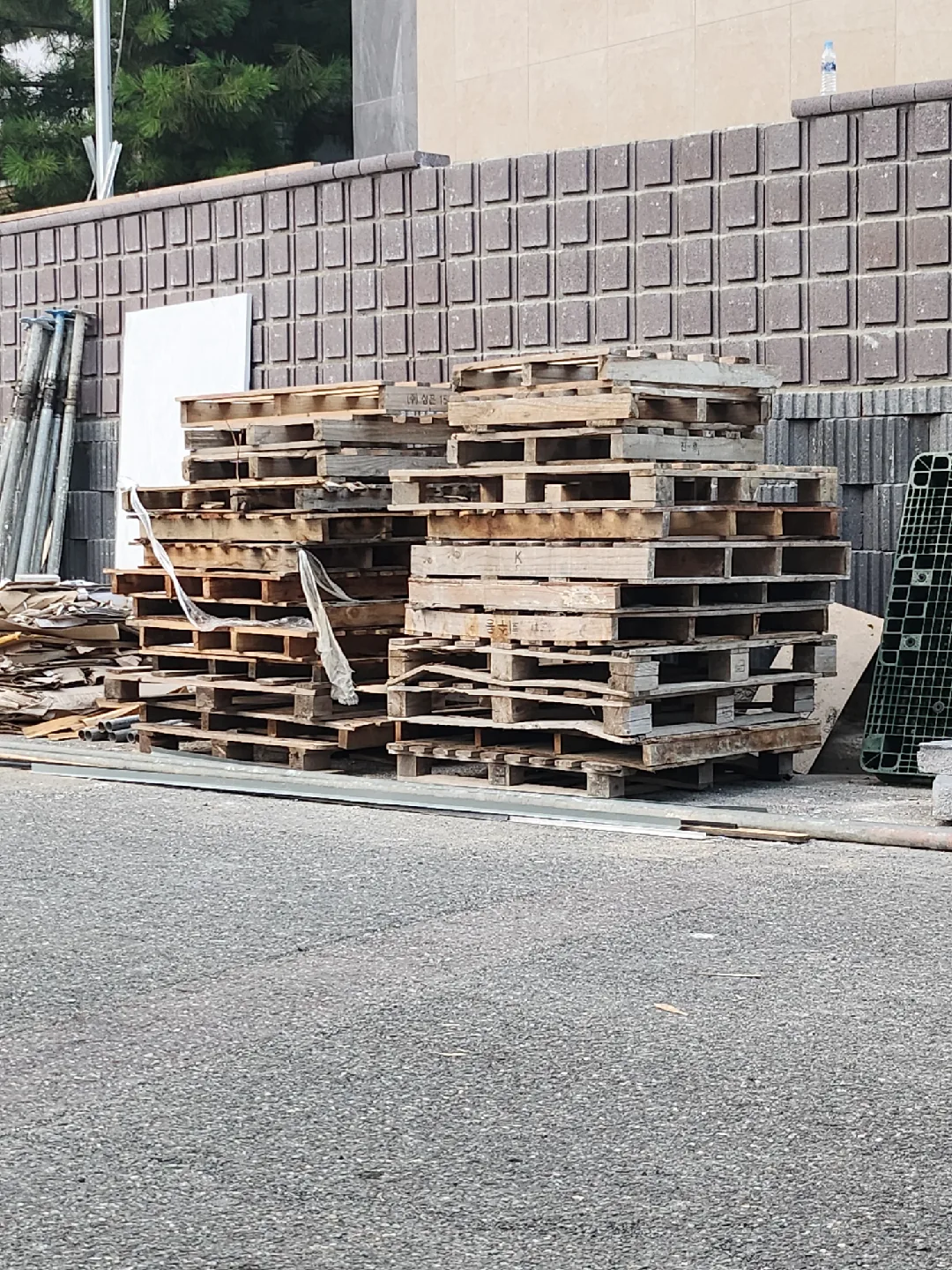 중고 나무 팔레트