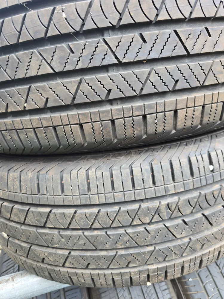 콘티넨탈 235 60 18 중고 A급 타이어