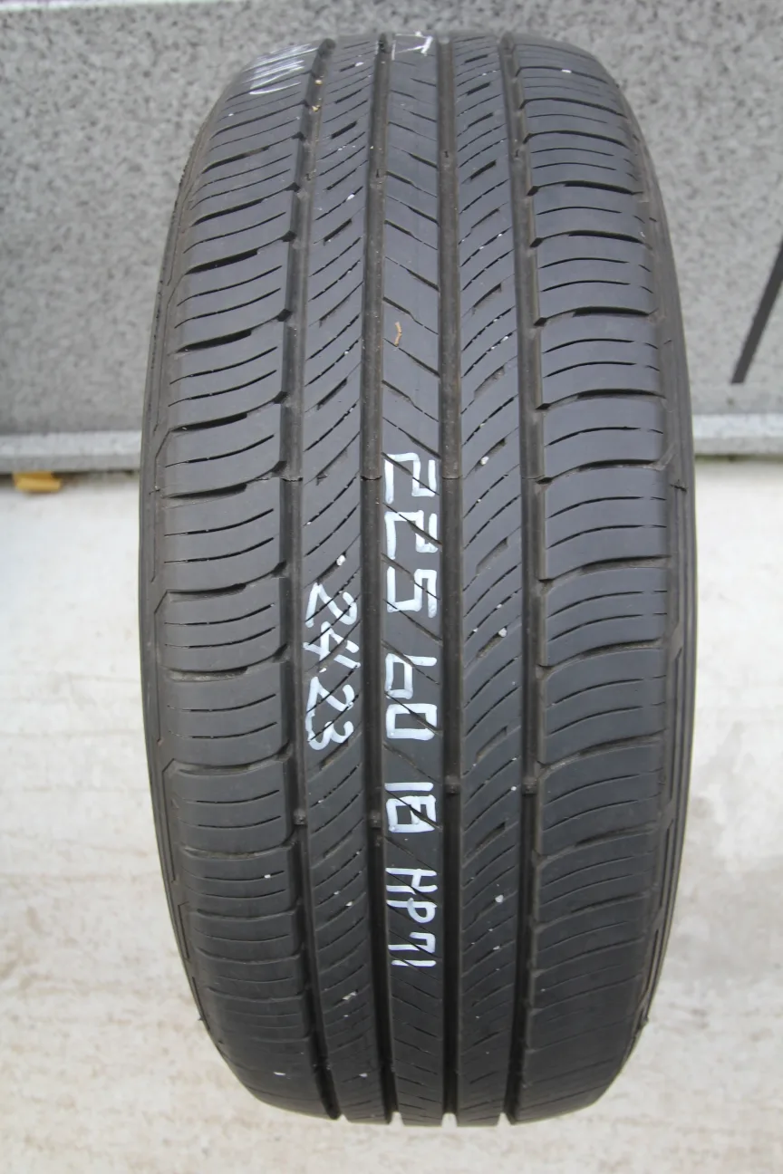 금호 크루젠 HP71 중고타이어 225/60R18