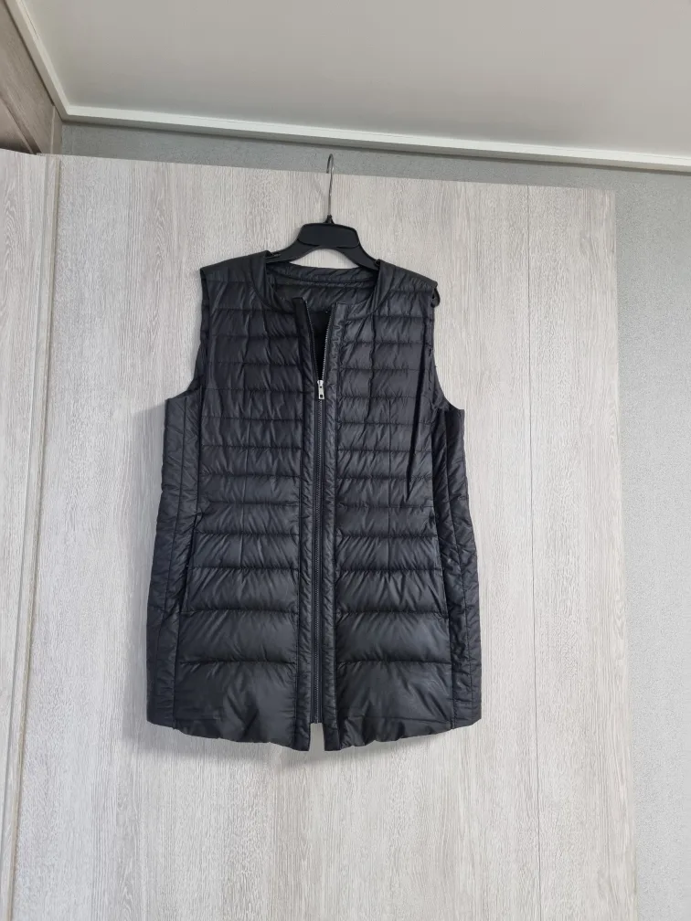 블랙 패딩 조끼