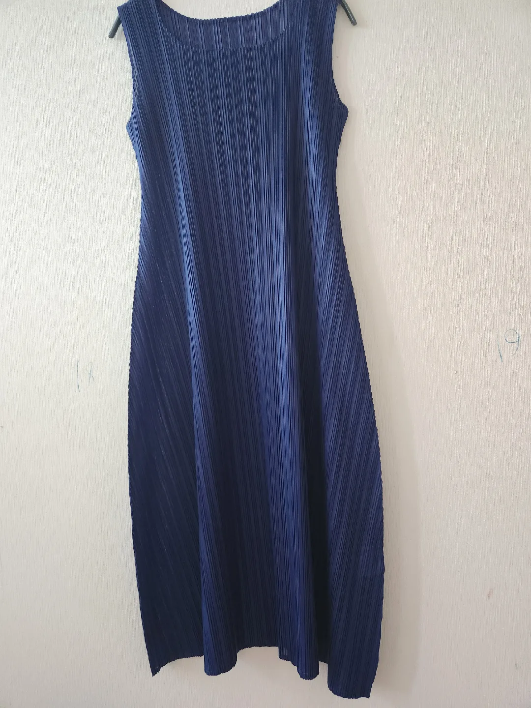 에바큐브 원피스