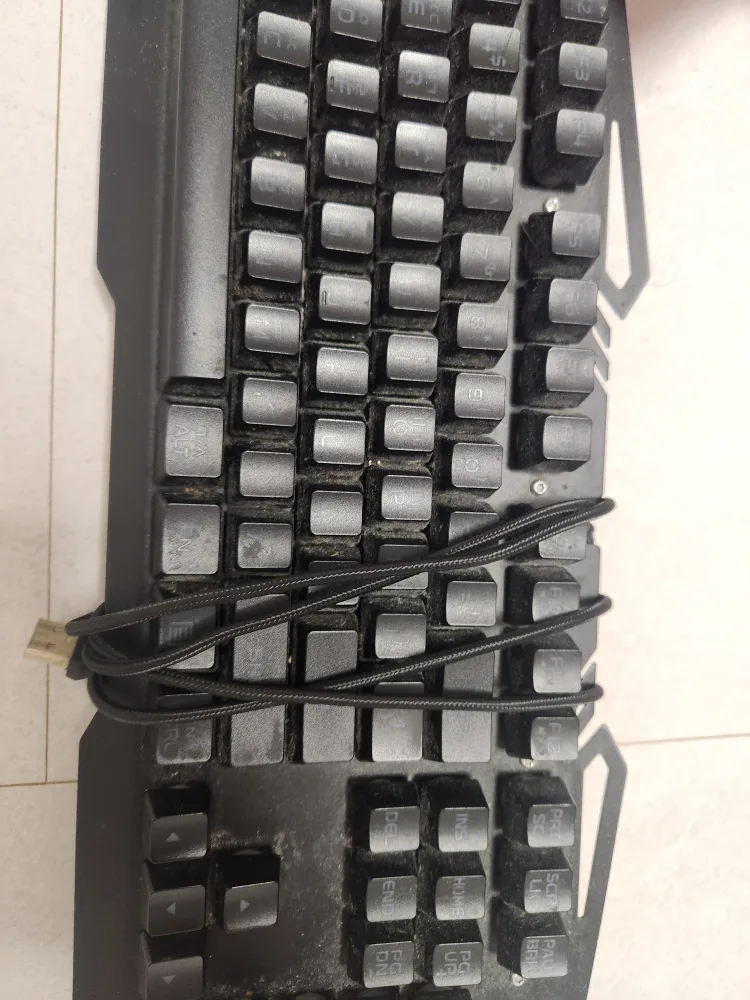 중고 제닉스스톰엑스 타이탄 se 키보드 더러움