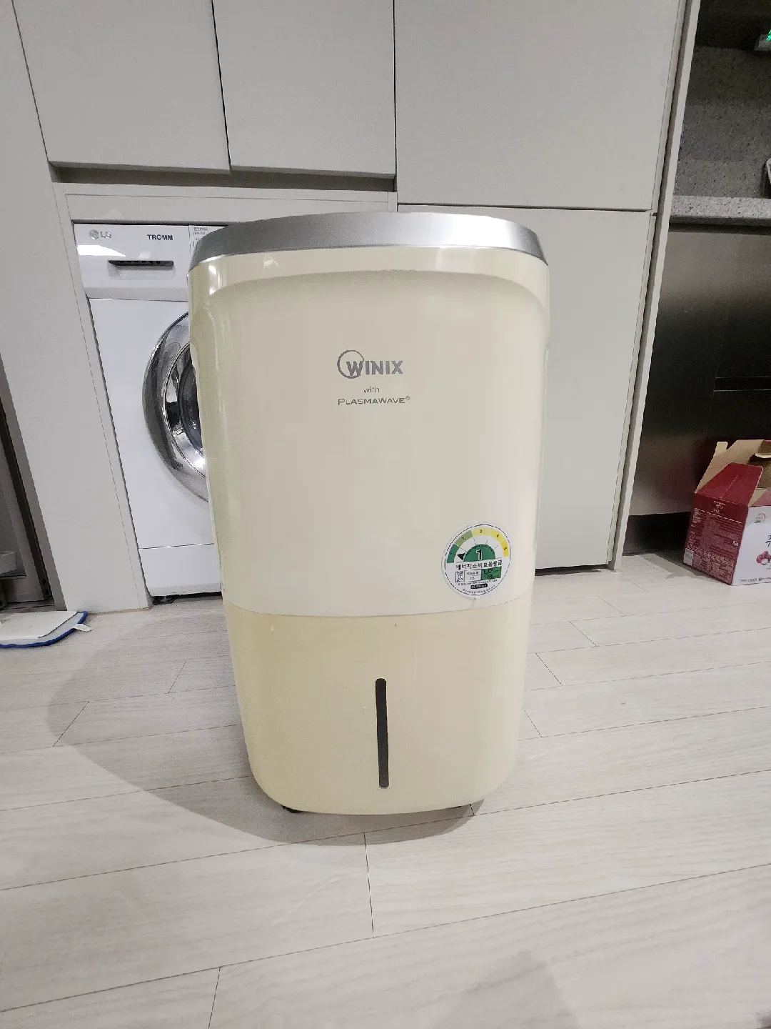 위닉스 제습기 DHC-129IPN