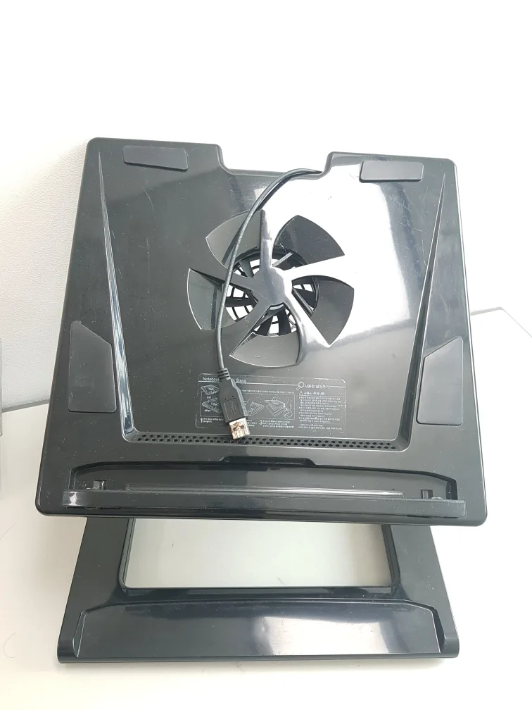 actto  노트북 거치대 팝니다 중고입니다