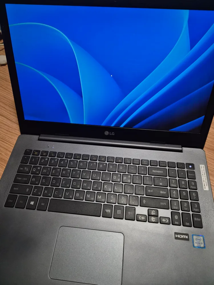 LG 울트라PC 15U560 노트북 필요하신분~!