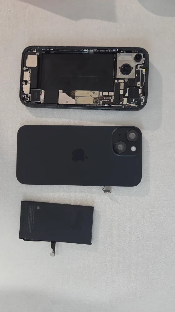아이폰 15 부품