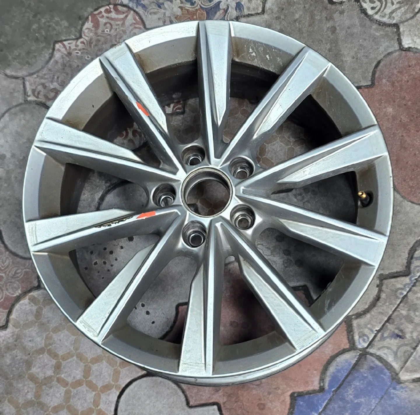 아반떼 중고 차량 휠