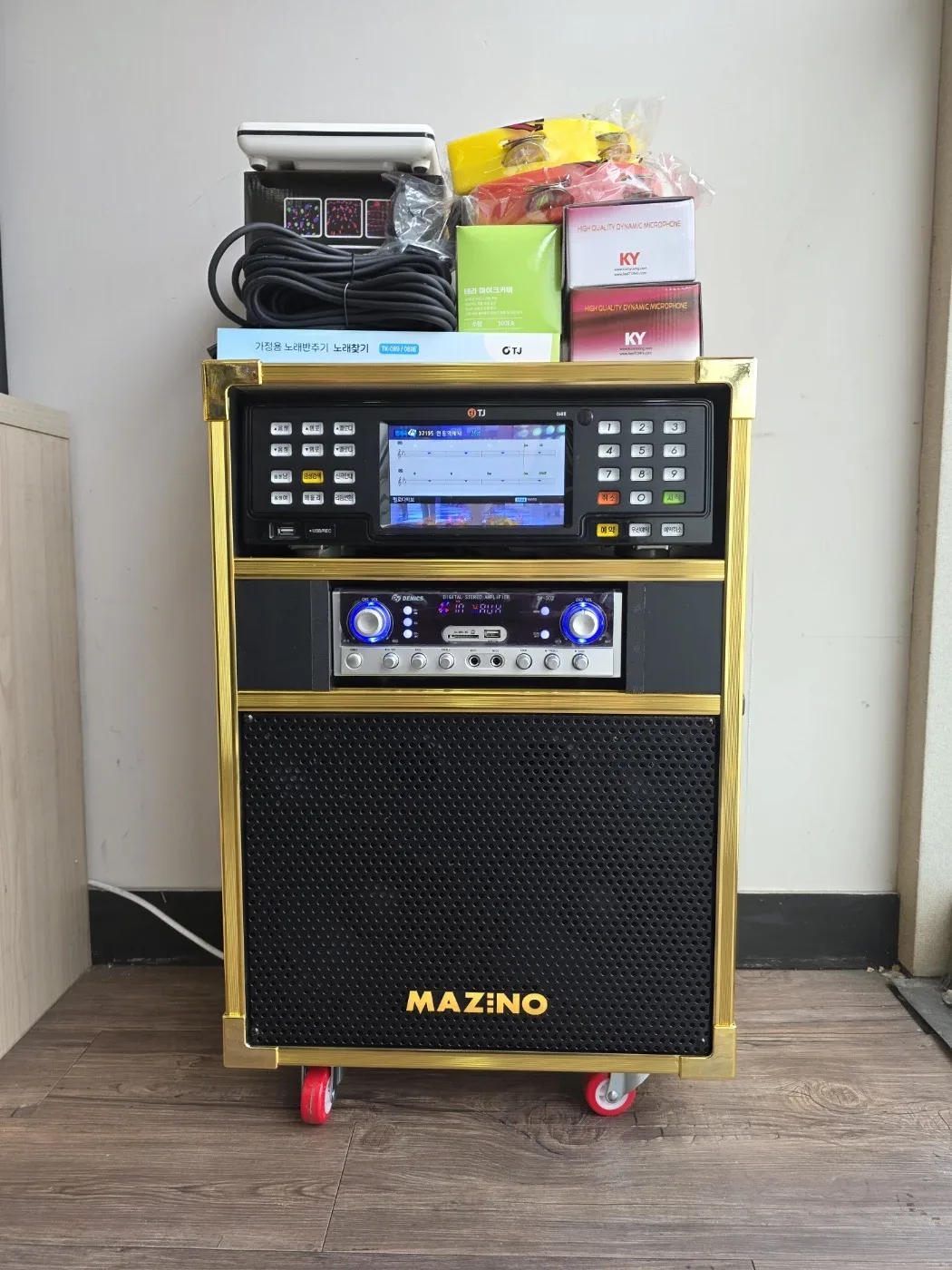 TJ노래방 반주기 악보.녹음.유선2개(25년 9월 신곡)새제품. 반주기만 중고제품