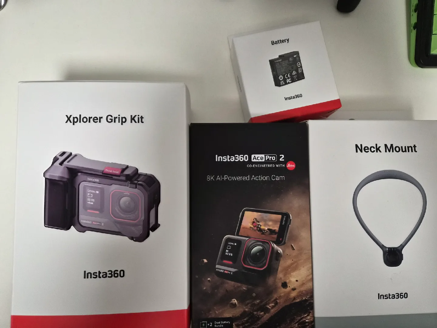인스타360 에이스프로2 듀얼배터리번들+ 스냅샷키트/중고/팝니다.