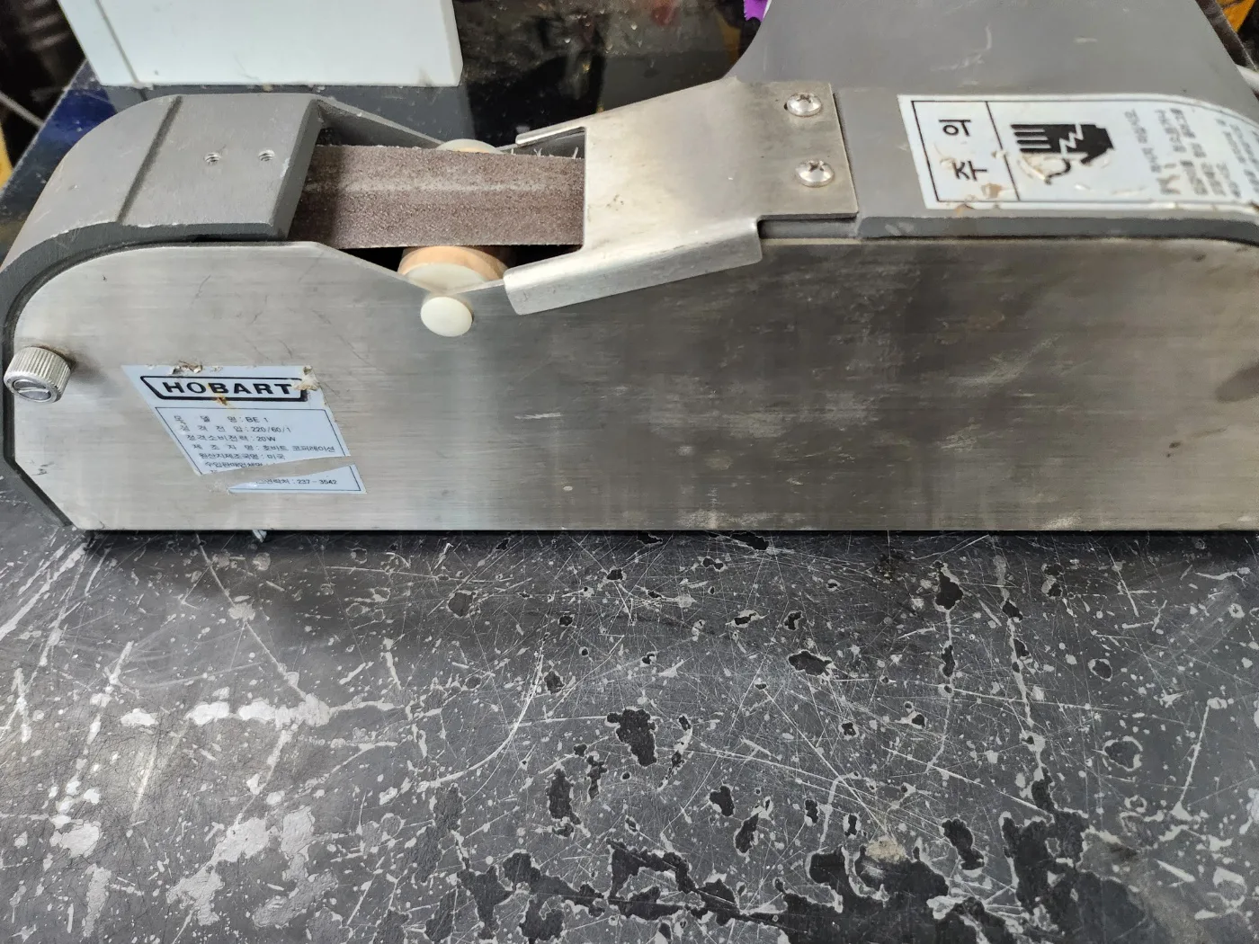 호바트 BE1 자동 칼갈이 그라인더 상태깨끗 중고입니다