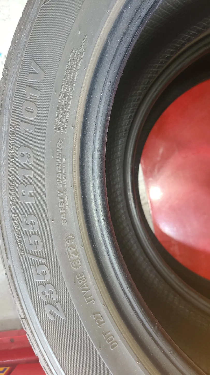 235/55R19  중고타이어 2개