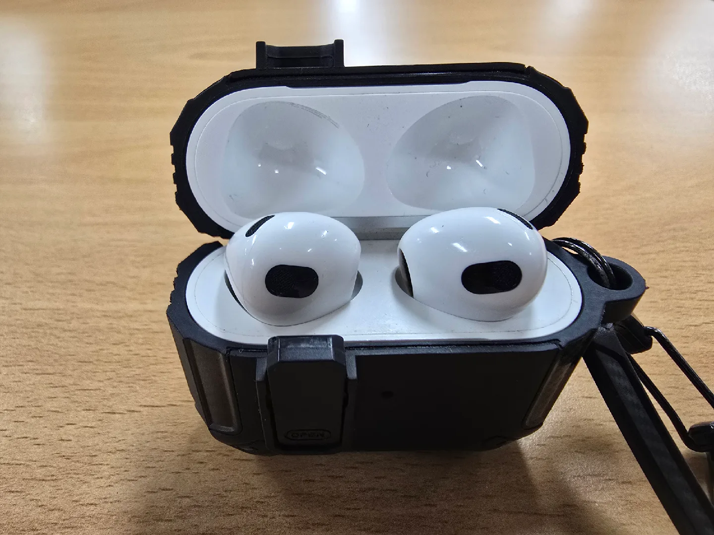 [풀박스/중고]에어팟3세대(오픈형+무선충전 가능)