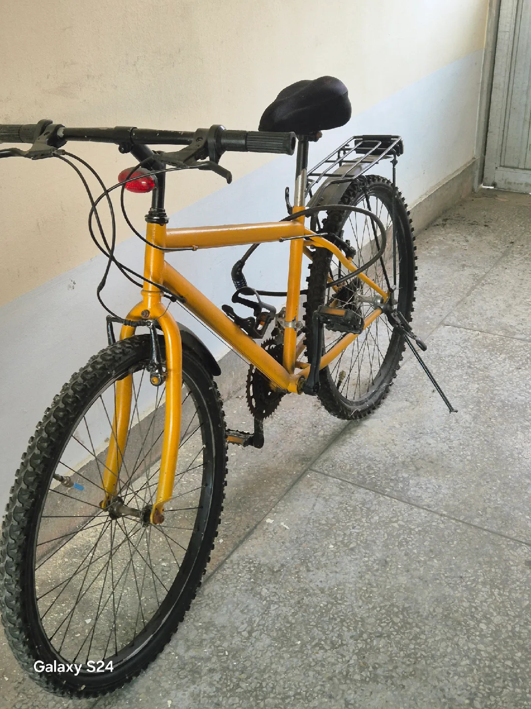 노란색 중고자전거