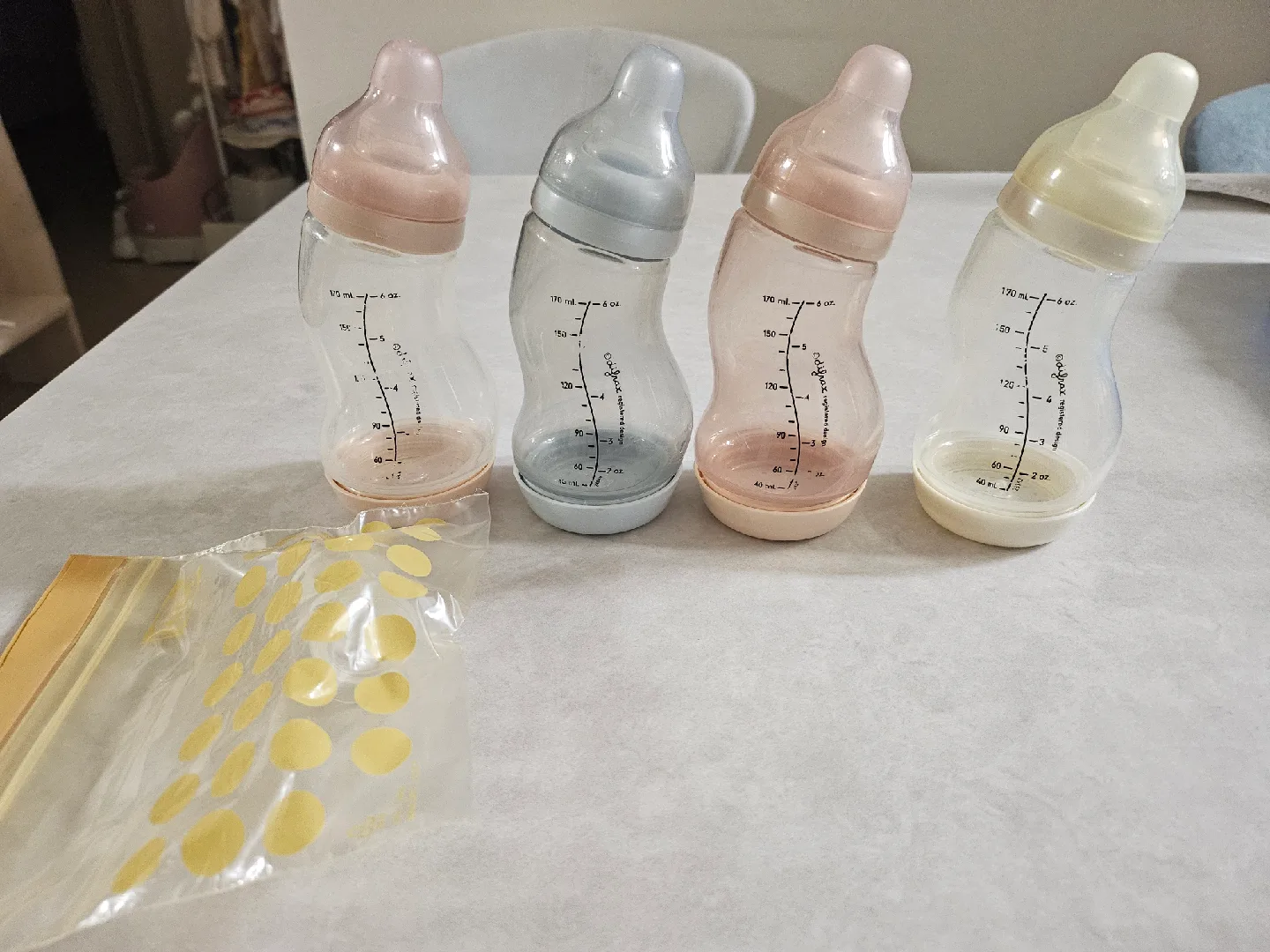 배앓이방지 디프락스 젖병 170ml  4개 (+젖꼭지 m사이즈 4개 s사이즈 2개)