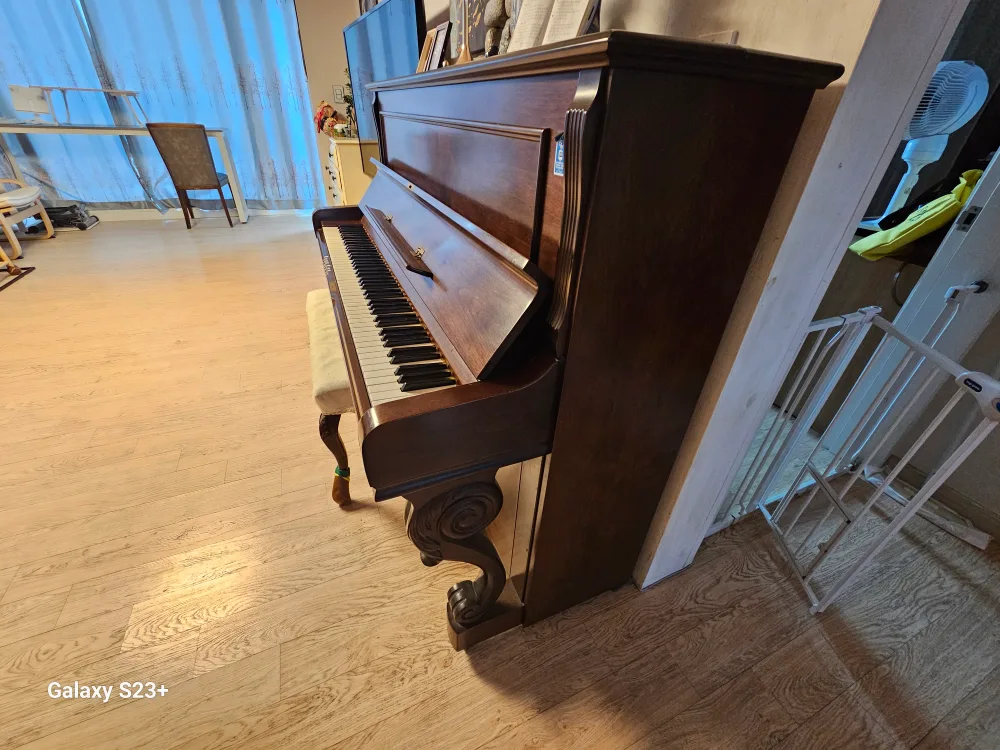 영창피아노 중고 판매합니다.