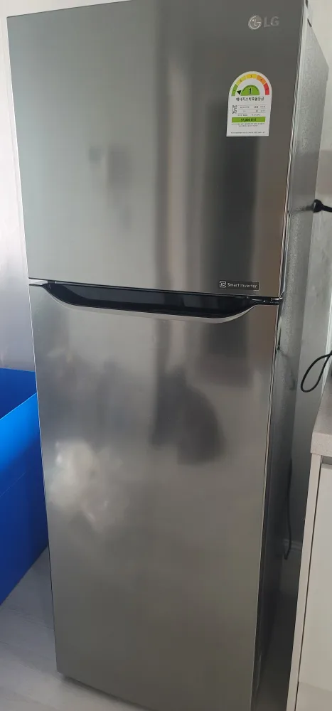 LG 2도어 스탠드형 냉장고를 판매합니다.