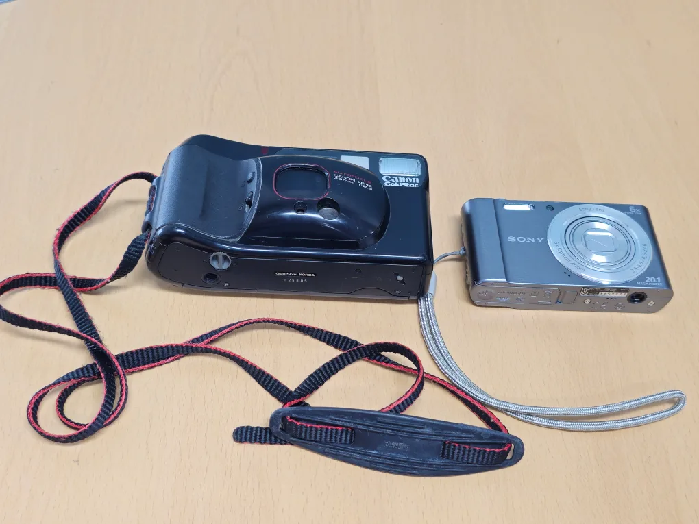 부품용 수집용 디카 두개 일괄 판매합니다. 중고제품