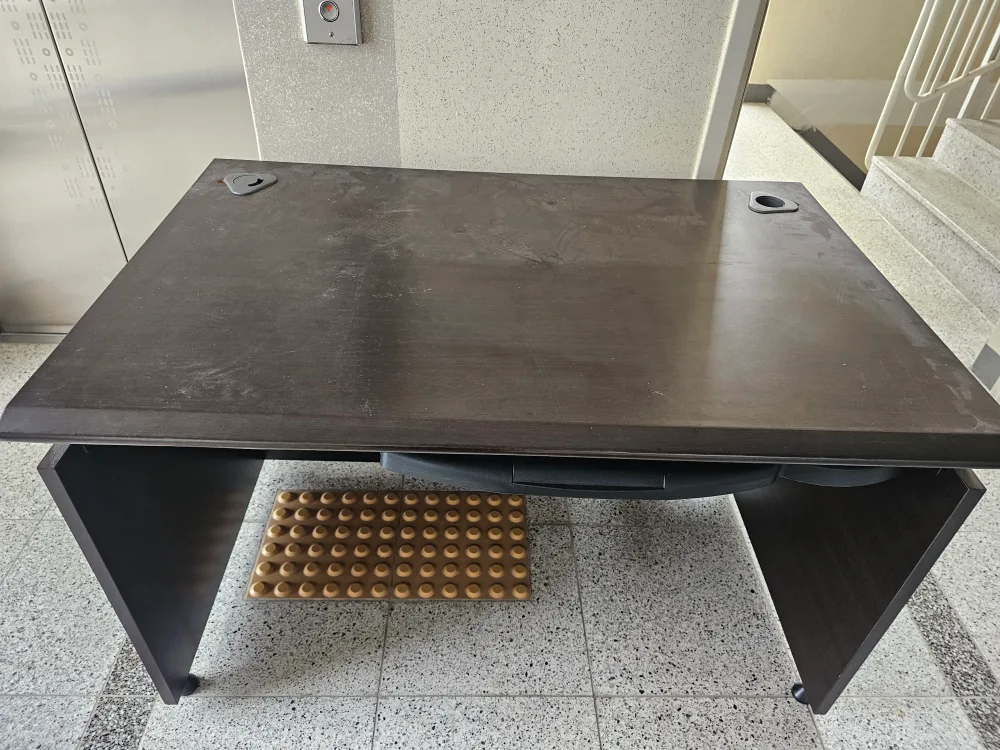 중고 브라운 데스크