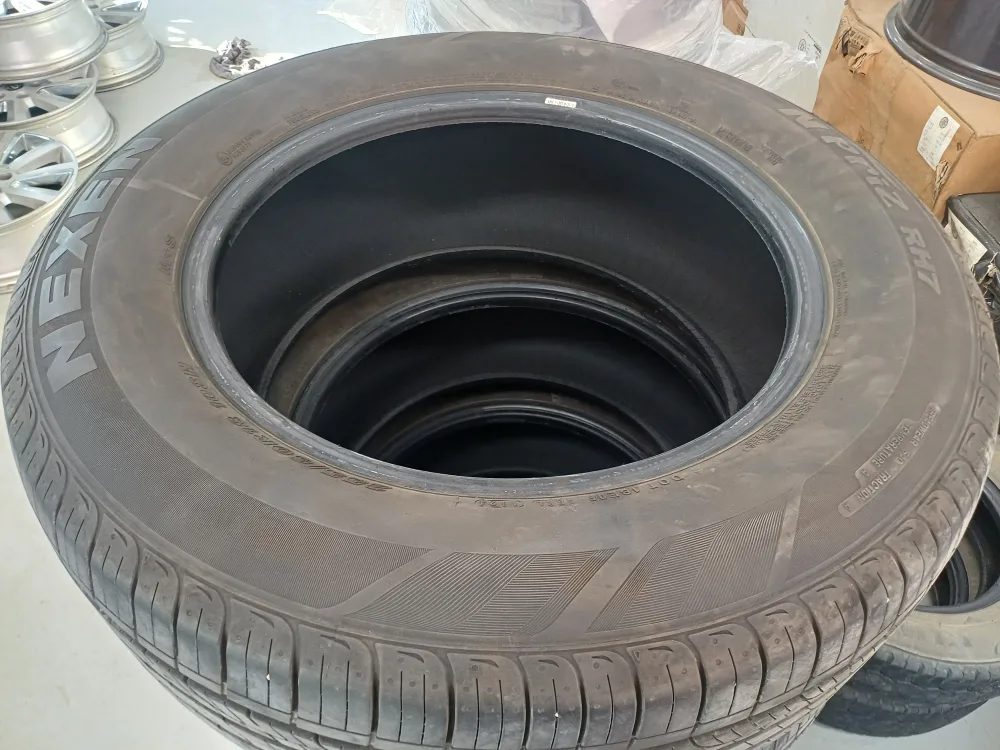 255 60 18 중고타이어 팔아요