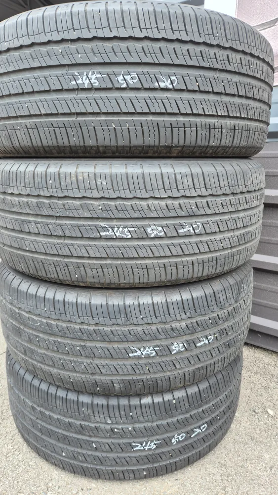 중고타이어 미쉐린 245/50R20 4본 팝니다.