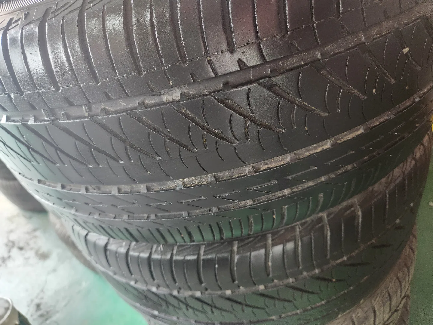 245 45 18 중고타이어