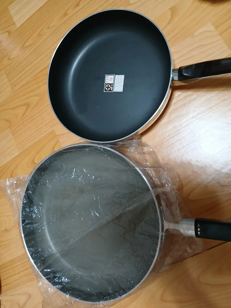 중고 후라이팬 2개