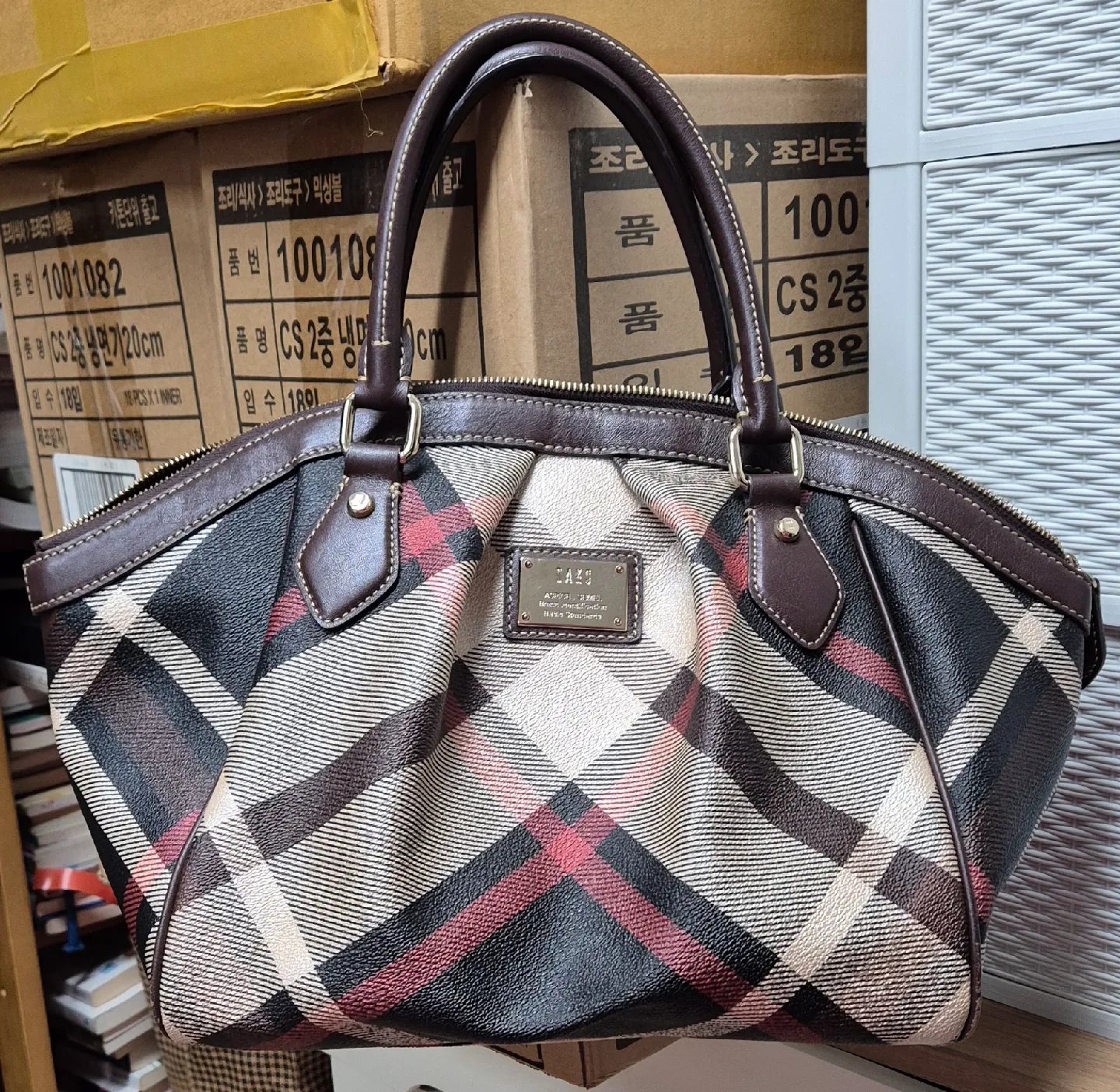 닥스 체크무늬 토트백