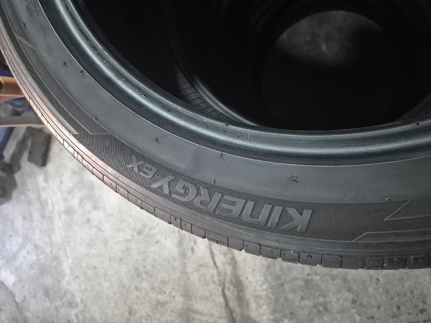 Kinergy EX 중고 타이어