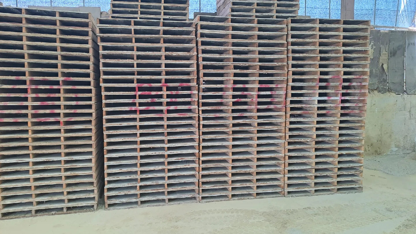 중고 나무 파레트