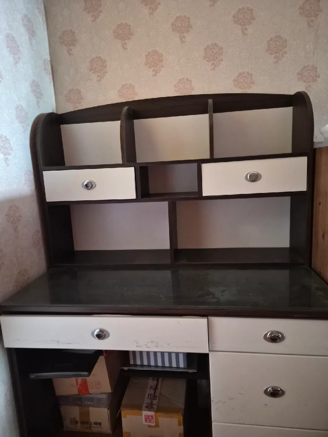 중고 책상 겸 수납장