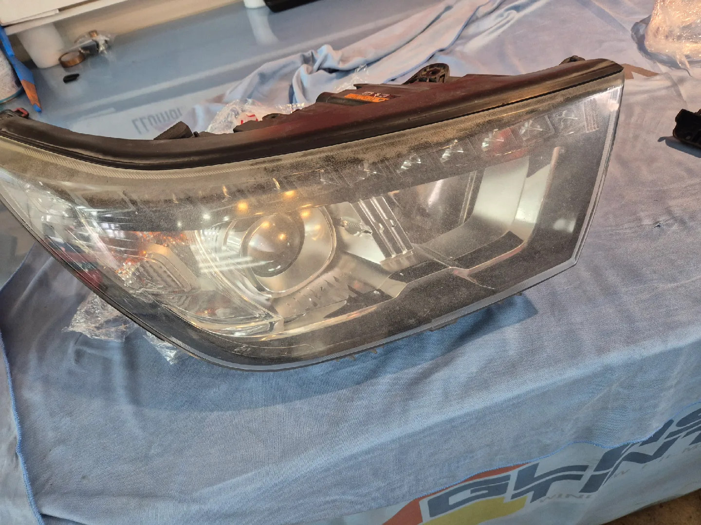 티볼리 HID 중고 차량 헤드라이트